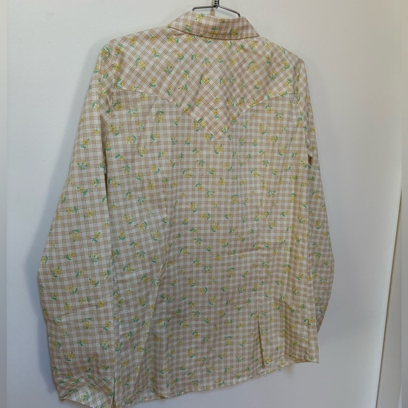NWT Wrangler Retro Floral Pearl Snap Western Shirt Size Medium - Picture 12 of 12